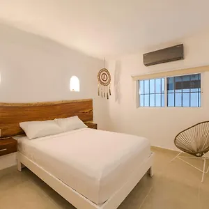 Caracol Hotel