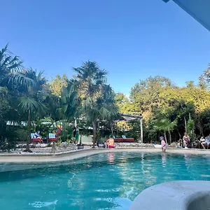 Hokhmah Heart Hotel